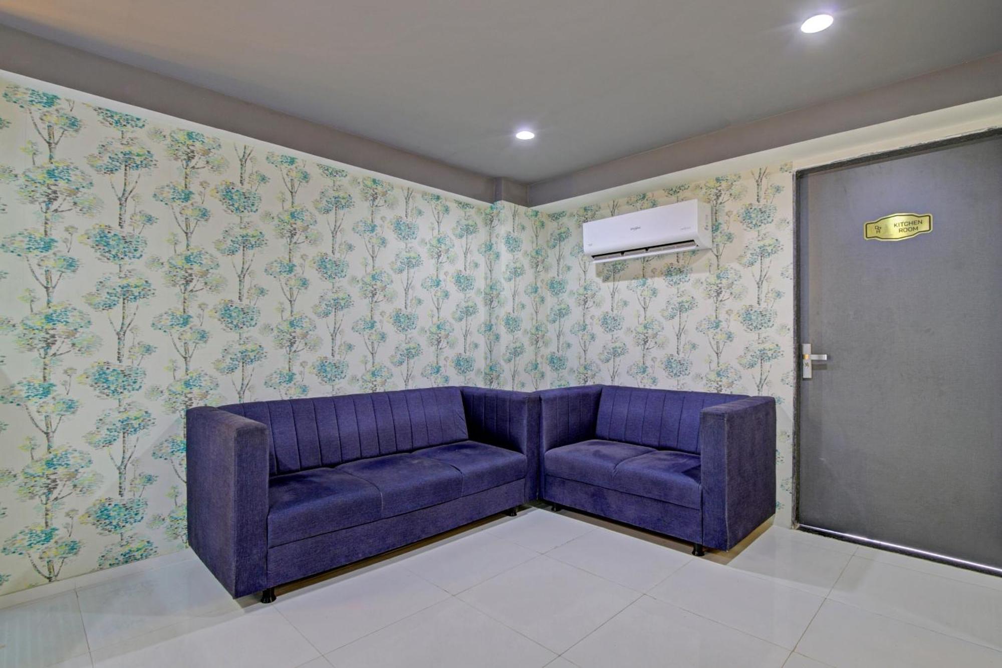 Collection O De'Pearl Hotel Surat Ngoại thất bức ảnh